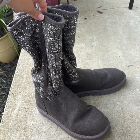 Ugg charcoal grey boots with sequins size 9 women’s - Picture 1 of 4